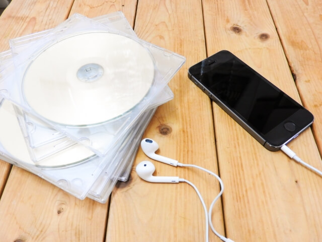 CDの音楽をスマホに！USBとWi-FiのCDレコーダー